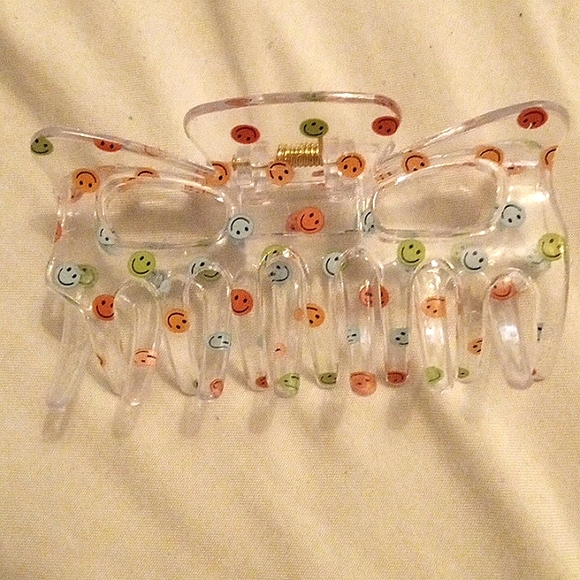 NWOT smiley face hairclips - Picture 3 of 4